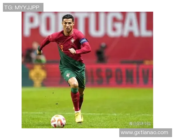 脚最小的足球明星如何用技巧征服绿茵场的传奇故事